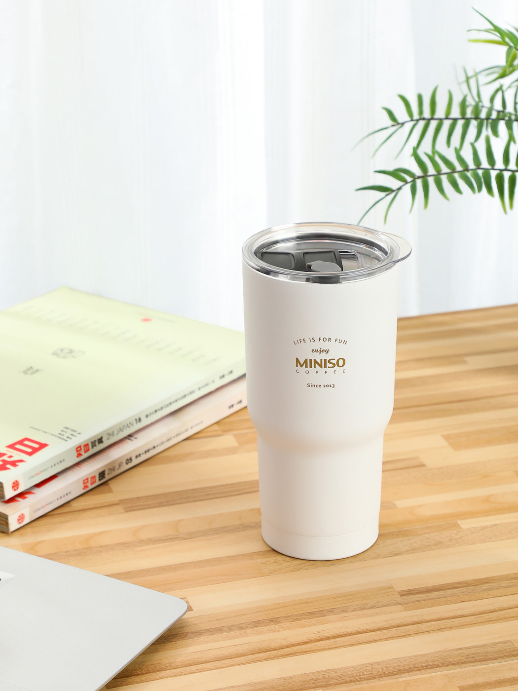Classic Black & White Series-Steel Bottle 580ml, White