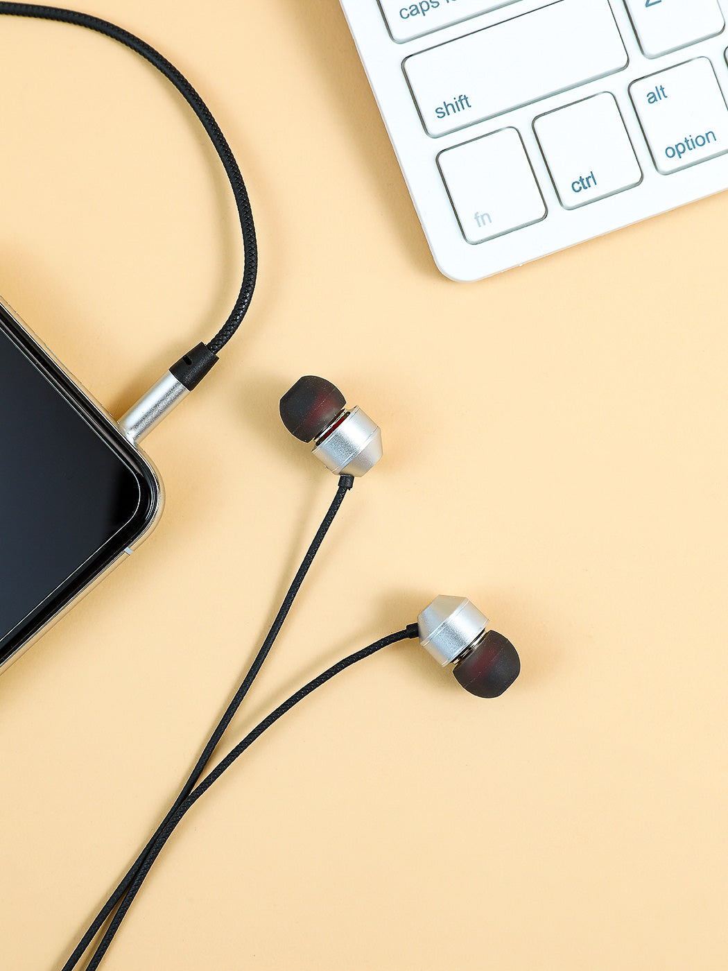 3.5mm In-Ear Earphones Model: Y771(Silver & Black)